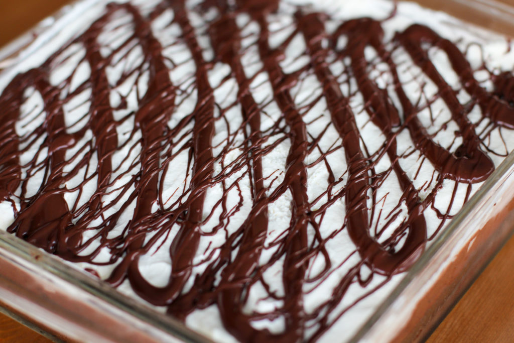 Close up of pan of layered pudding brownies